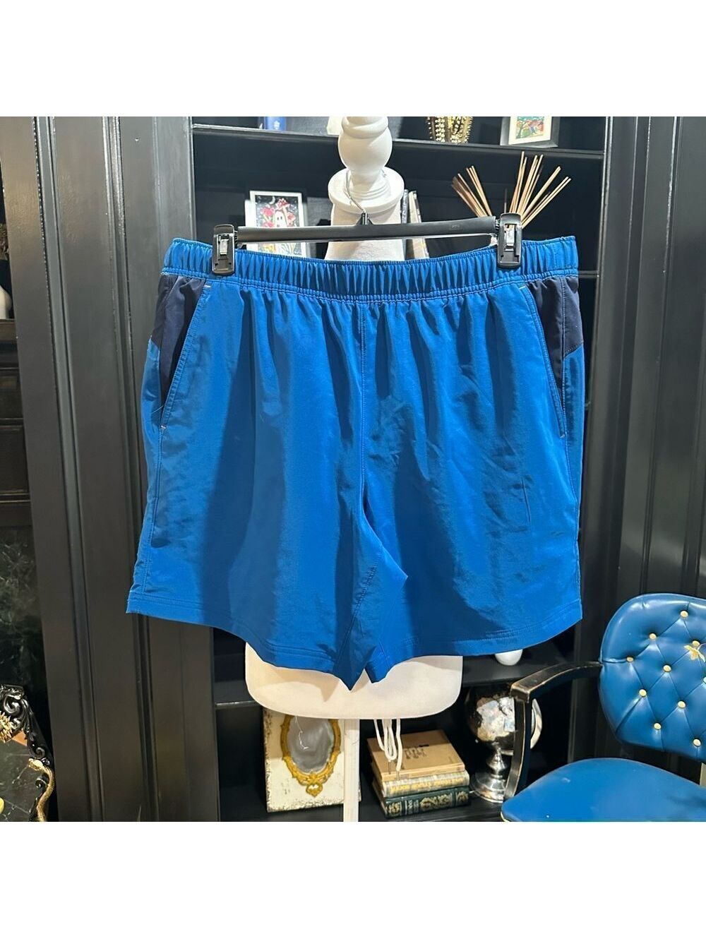 Eddie Bauer Swift MYTH Activewear Shorts 9" Inseam Pacific Blue Size XL